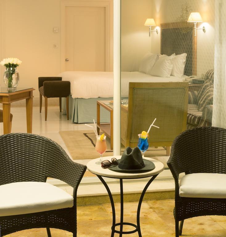 L' Amphitrite Palace Beach Resort & Spa Схірат Екстер'єр фото